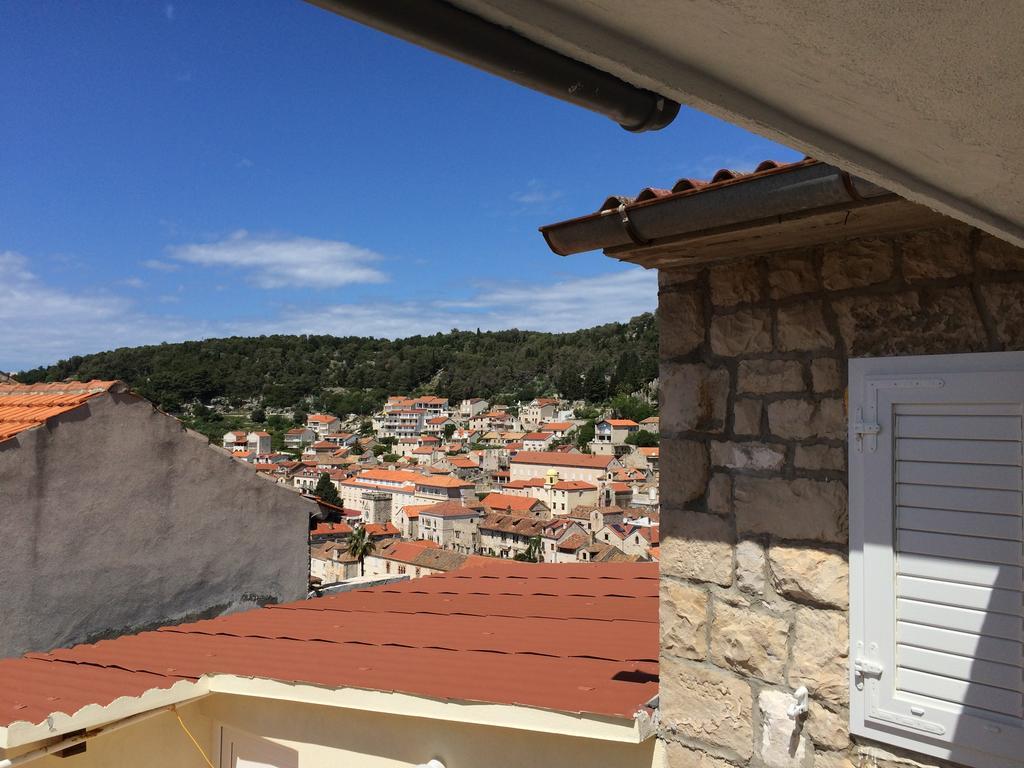 Apartments Tudor Nikola Hvar Town Eksteriør bilde